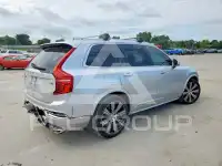 2021 Volvo XC90 photo