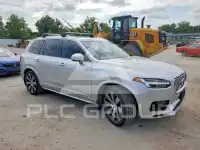 2021 Volvo XC90 photo