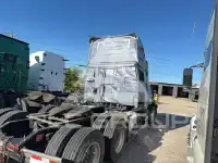 2021 Volvo VNL photo