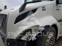 2021 Volvo VNL photo