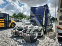 2021 Volvo VNL photo
