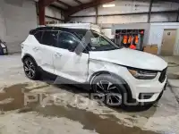 2021 Volvo XC40 фото