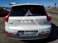 2021 Volvo XC40 photo