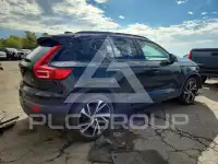 2021 Volvo XC40 фото
