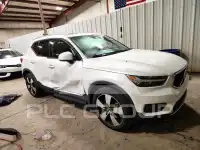2021 Volvo XC40 фото