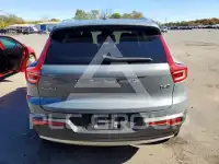 2021 Volvo XC40 photo