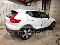 2021 Volvo XC40 фото