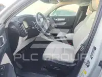 2021 Volvo XC40 фото