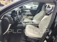 2021 Volvo XC40 фото