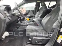 2021 Volvo XC40 photo