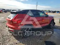 2021 Volvo XC40 фото