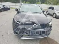 2021 Volvo XC40 фото