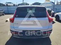 2021 Volvo XC40 фото