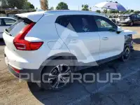 2021 Volvo XC40 photo