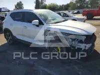 2021 Volvo XC40 photo