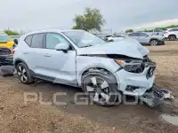 2021 Volvo XC40 фото