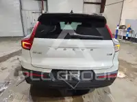 2021 Volvo XC40 фото