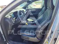 2021 Volvo XC40 photo