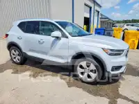 2021 Volvo XC40 фото