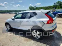 2021 Volvo XC40 фото