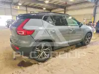2021 Volvo XC40 фото