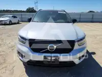 2021 Volvo XC40 photo