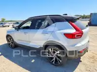2021 Volvo XC40 photo