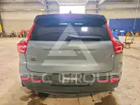 2021 Volvo XC40 фото