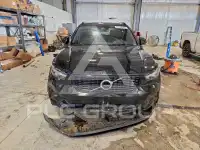 2021 Volvo XC40 фото