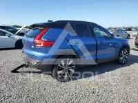 2021 Volvo XC40 фото