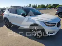 2021 Volvo XC40 фото