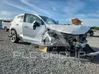 2021 Volvo XC40 фото