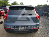 2021 Volvo XC40 фото