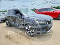 2021 Volvo XC40 фото