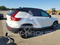 2021 Volvo XC40 фото