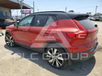 2021 Volvo XC40 фото