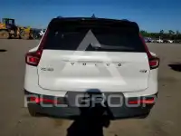 2021 Volvo XC40 фото