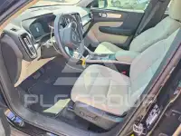 2021 Volvo XC40 photo