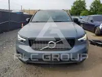 2021 Volvo XC40 фото