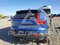 2021 Volvo XC40 photo
