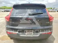 2021 Volvo XC40 фото