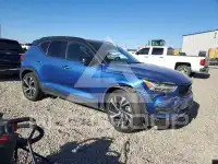 2021 Volvo XC40 photo