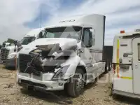 2021 Volvo VNR фото