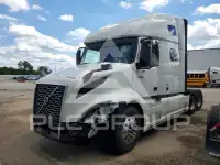 2021 Volvo VNL photo