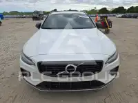 2021 Volvo V60 фото