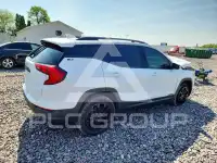 2021 GMC TERRAIN photo