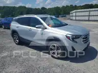 2021 GMC TERRAIN photo