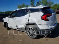 2021 GMC TERRAIN photo