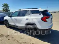 2021 GMC TERRAIN photo