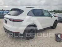 2021 Porsche Cayenne photo